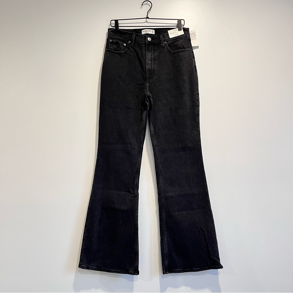 NWT Abercrombie & Fitch Black The Vintage Flare High Rise Size 30/10 Long